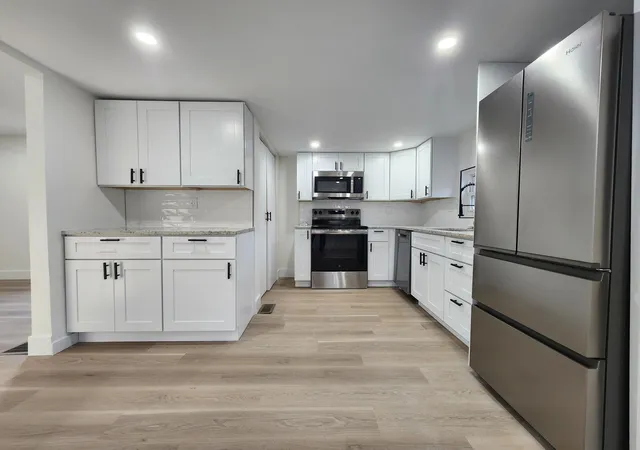 Photo 4 of Single family home for sale at 458 W Kanawha Ave, Columbus, OH 43214 | MLS# 226016276 | Listing updated on 2026-07-29