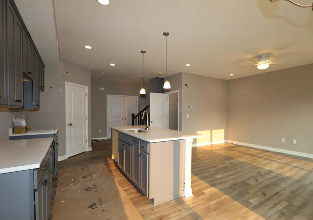 Listing Photo 4 - Condo for sale in building located at 5666 Dutch Ln, Powell, OH 43065