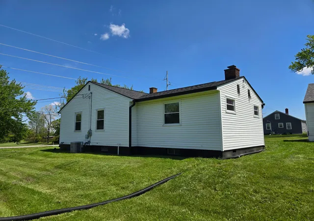 Photo 4 of Single family home for sale at 1105 Coonpath Rd NW, Lancaster, OH 43130 | MLS# 226015270 | Listing updated on 2026-07-29