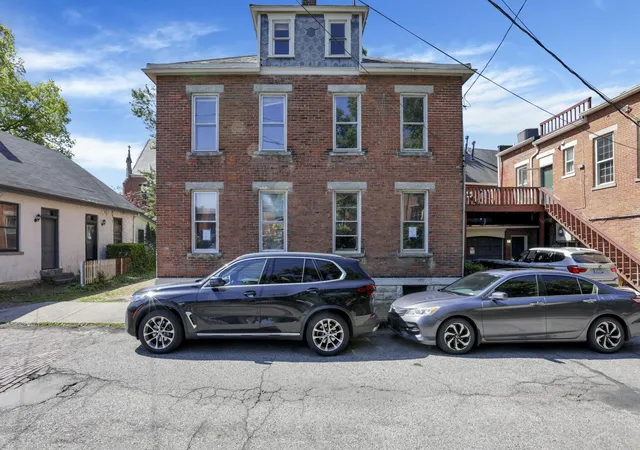 Homes for sale in Columbus, OH | 113 E Sycamore St #111, Columbus, OH 43206 | MLS# 226015265