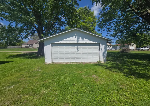 Homes for sale in Newark, OH | 498 Lexington Ave, Newark, OH 43055 | MLS# 226015310