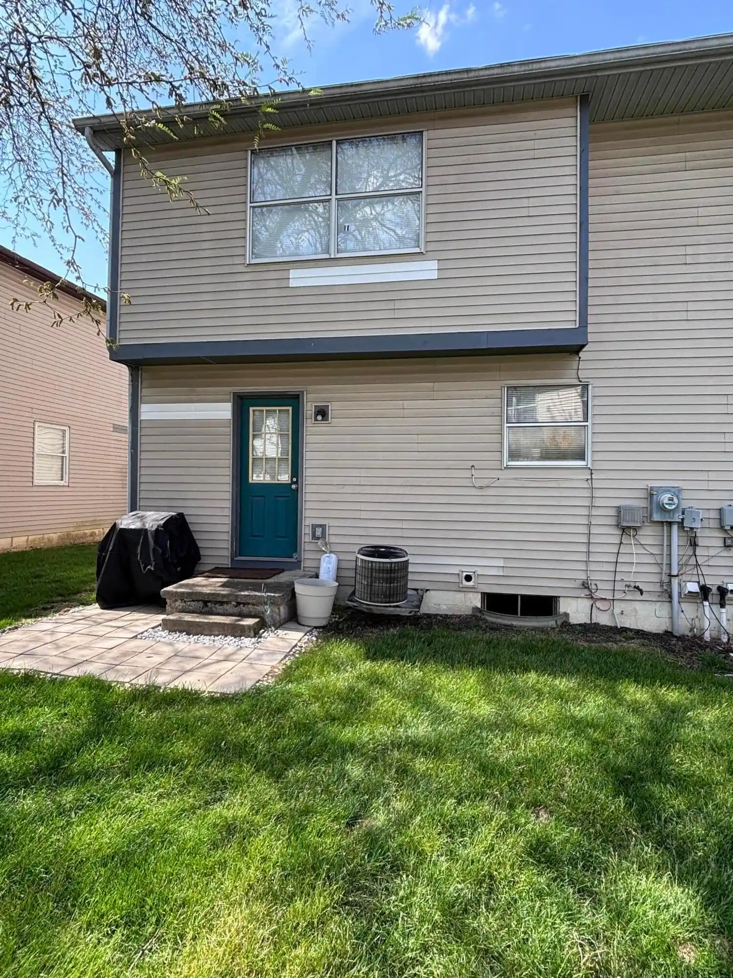 Listing Photo 2 - Condo for sale in 4856 Duke Philip Dr located at 4856 Duke Philip Dr, Hilliard, OH 43026 - Unit #24A