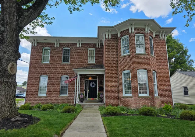Homes for sale in Lancaster, OH | 901 Madison Ave, Lancaster, OH 43130 | MLS# 226015472