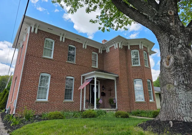 Photo 3 of Single family home for sale at 901 Madison Ave, Lancaster, OH 43130 | MLS# 226015472 | Listing updated on 2026-10-04