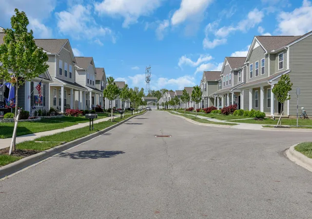 Listing Photo 2 - Condo for sale in building located at 1957 Glassboro St, Newark, OH 43055
