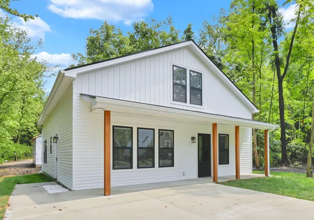 Photo 3 of Single family home for sale at 13464 Forest Rd NE, Thornville, OH 43076 | MLS# 226030400 | Listing updated on 2026-08-26