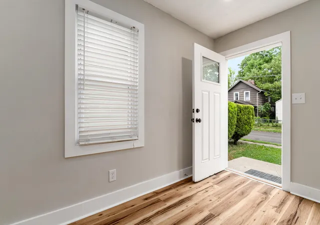 Photo 3 of Single family home for sale at 1606 Cordell Ave, Columbus, OH 43211 | MLS# 226021644 | Listing updated on 2026-07-28