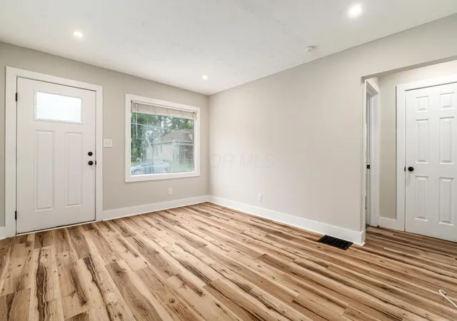 Photo 4 of Single family home for sale at 1606 Cordell Ave, Columbus, OH 43211 | MLS# 226021644 | Listing updated on 2026-07-28