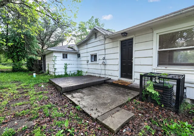 Homes for sale in Columbus, OH | 2083 Ormond Ave, Columbus, OH 43224 | MLS# 226016105