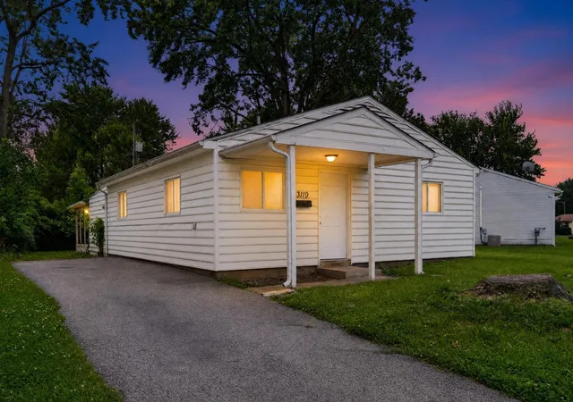 Photo 1 of Sale Pending at 3119 Houston Dr, Columbus, OH 43207 | MLS# 226021621 | Listing updated on 2026-10-27