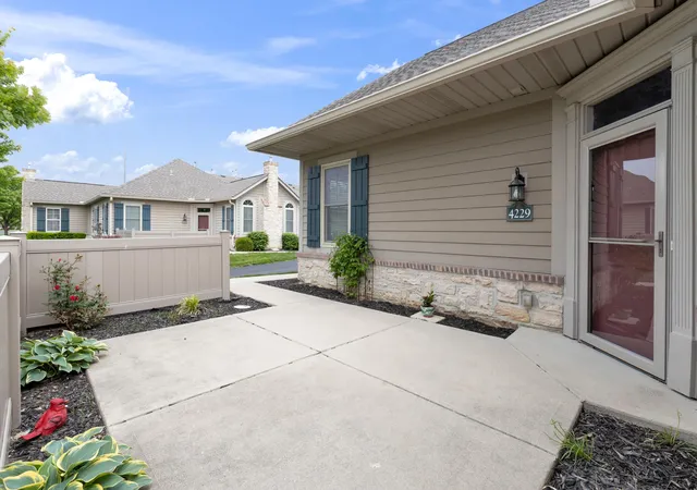 4th image of 4229 Waterside Pl, Grove City, OH 43123