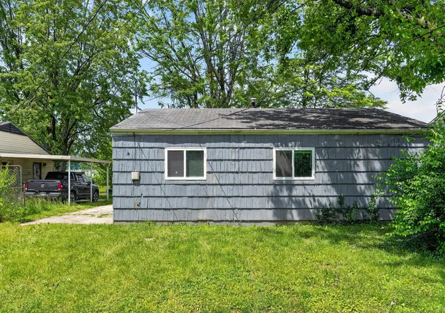 2nd image of 1519 Grovewood Dr, Columbus, OH 43207 | MLS# 226017782