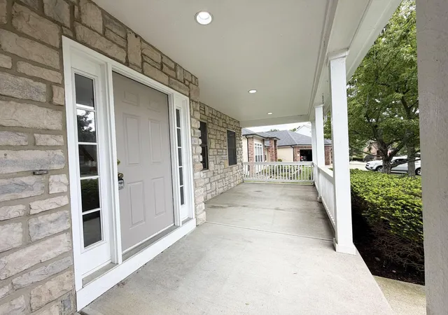 Photo 2 of Sale Pending at 198 Oakwood Ct, Westerville, OH 43081 | MLS# 226025339 | Listing updated on 2026-09-14