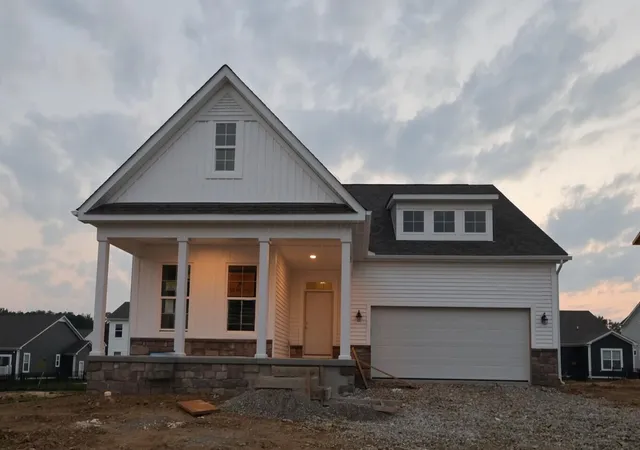 1st image of 412 Fannin Dr, Pataskala, OH 43062 | MLS# 226015607