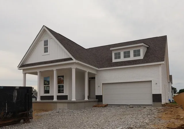 Homes for sale in Pataskala, OH | 412 Fannin Dr, Pataskala, OH 43062 | MLS# 226015607