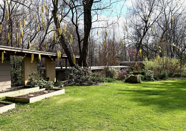 Homes for sale in Blacklick, OH | 7495 E Broad St, Blacklick, OH 43004 | MLS# 226016080