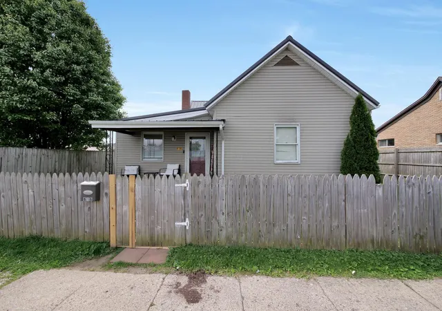 3rd image of 616 Baltimore Ave, Greenfield, OH 45123 | MLS# 226015931