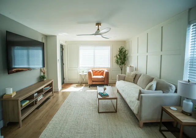 2nd image of 853 Thurman Ave, Columbus, OH 43206 | MLS# 226015772