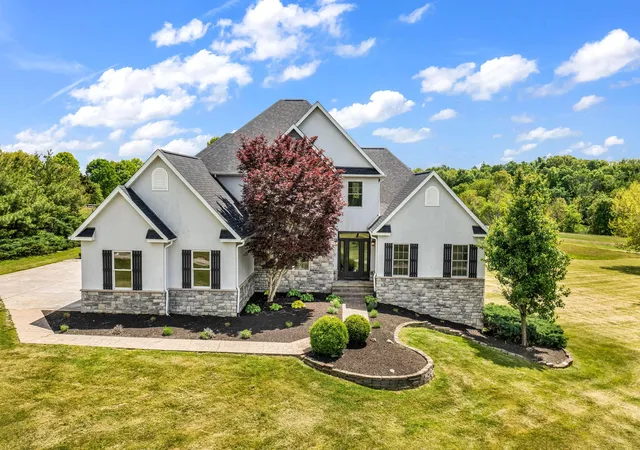 Homes for sale in Laurelville, OH | 16689 Bailor Rd, Laurelville, OH 43135 | MLS# 226016523