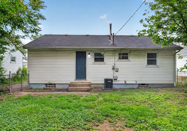 4th image of 1668 E 26Th Ave, Columbus, OH 43219 | MLS# 226017330