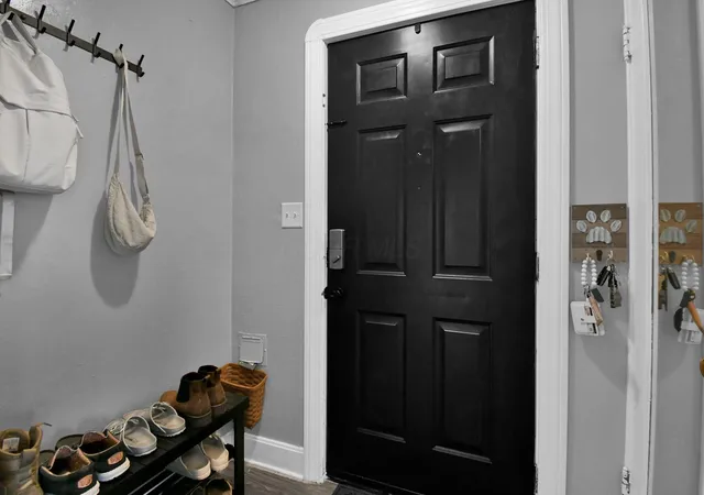 Photo 3 of Single Family Residence at 955 Maumee Ave, Mansfield, OH 44906 | MLS# 226018195 | | Sold on 2026-06-29