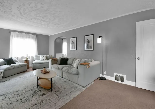 Photo 4 of Single Family Residence at 955 Maumee Ave, Mansfield, OH 44906 | MLS# 226018195 | | Sold on 2026-06-29