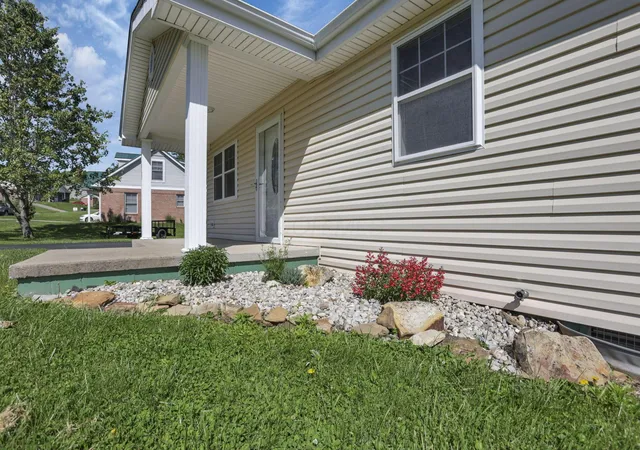 Homes for sale in Logan, OH | 29690 Cherrycrest Dr, Logan, OH 43138 | MLS# 226016253