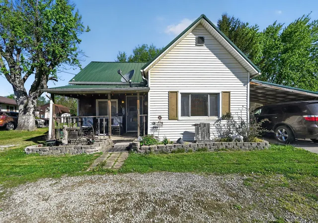 Homes for sale in Bloomingburg, OH | 58 Biddle Blvd, Bloomingburg, OH 43106 | MLS# 226016112