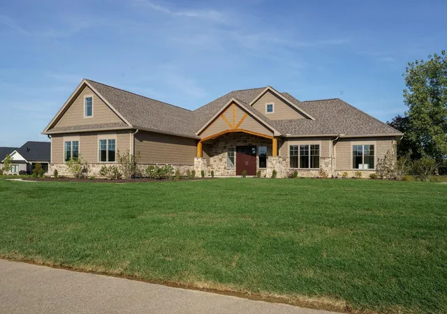 4th image of 9882 Saddle Creek Trl, Dayton, OH 45458 | MLS# 226016136