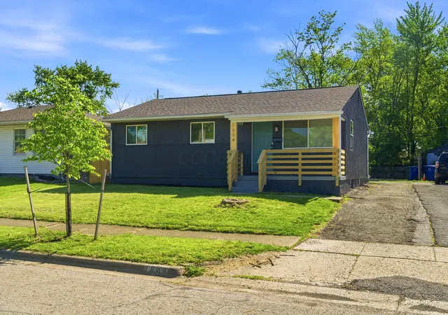 Photo 1 of Single family home for sale at 1804 Kelton Ave, Columbus, OH 43207 | MLS# 226016275 | Listing updated on 2026-09-15