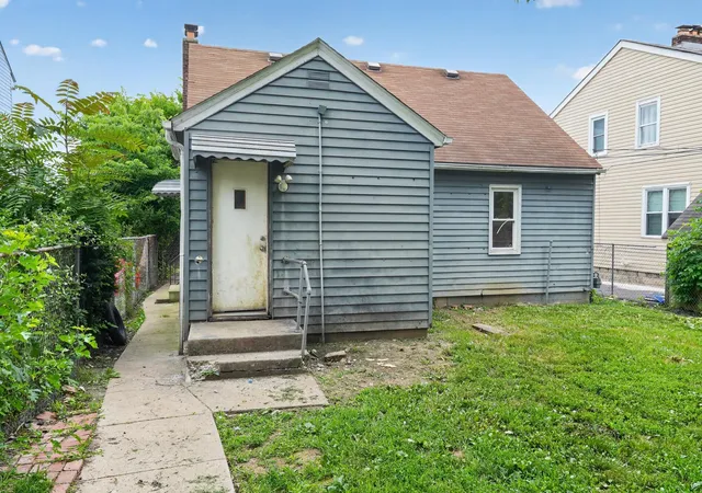 Photo 2 of Single family home for sale at 163 Nashoba Ave, Columbus, OH 43223 | MLS# 226022943 | Listing updated on 2026-09-09