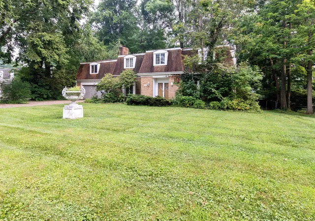 Photo 3 of Single family home for sale at 145 Elmridge Rd, Mansfield, OH 44907 | MLS# 226016426 | Listing updated on 2026-08-23