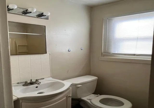 5th image of 1045 Loretta Ave, Columbus, OH 43211 | MLS# 226017341
