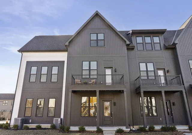 2nd image of 1097 Franklin Ave, Columbus, OH 43205 | MLS# 226016557