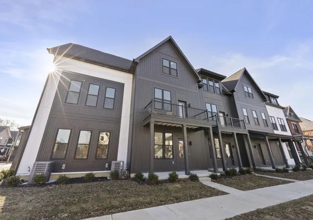 38th image of 1097 Franklin Ave, Columbus, OH 43205 | MLS# 226016557