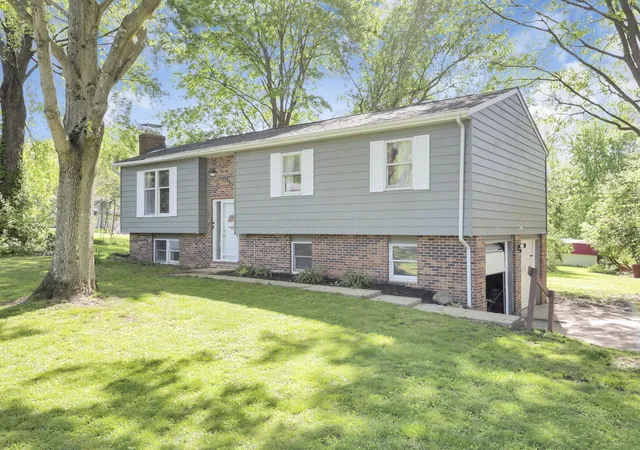 Homes for sale in Granville, OH | 229 Warwood Dr, Granville, OH 43023 | MLS# 226016920