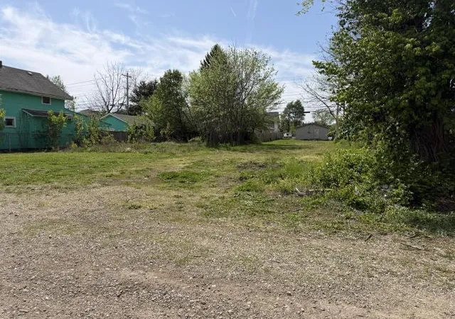 2nd image of 2183 Berrell Ave, Columbus, OH 43211 | MLS# 226016542
