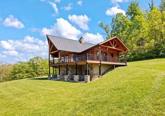 Photo 4 of Single family home for sale at 32929 Mann Rd, Logan, OH 43138 | MLS# 226016653 | Listing updated on 2026-07-28