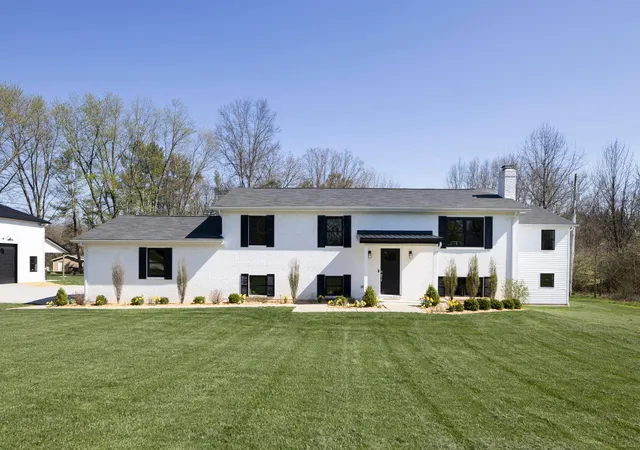 Homes for sale in New Albany, OH | 5840 Kitzmiller Rd, New Albany, OH 43054 | MLS# 226017259