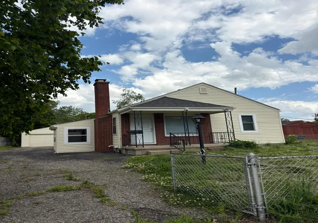 2nd image of 1680 Linwood Ave, Columbus, OH 43207 | MLS# 226017624