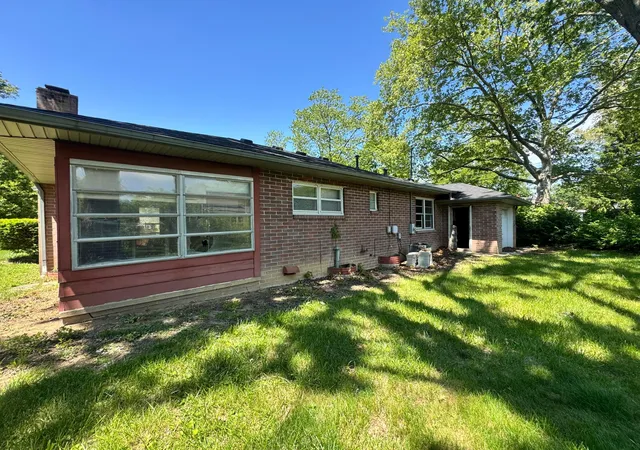 Homes for sale in Columbus, OH | 3250 Ainwick Rd, Columbus, OH 43221 | MLS# 226016855