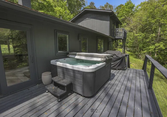 Photo 3 of Single family home for sale at 33329 Lynch Dr, Logan, OH 43138 | MLS# 226018038 | Listing updated on 2026-07-28