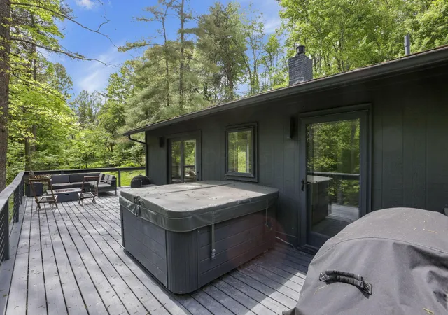 Photo 4 of Single family home for sale at 33329 Lynch Dr, Logan, OH 43138 | MLS# 226018038 | Listing updated on 2026-07-28