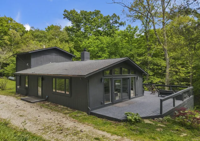 Photo 4 of Single family home for sale at 33329 Lynch Dr, Logan, OH 43138 | MLS# 226018036 | Listing updated on 2026-08-25