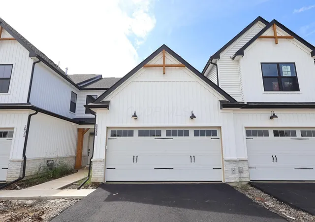 1st image of 5688 Dutch Ln, Powell, OH 43065 | MLS# 226017075