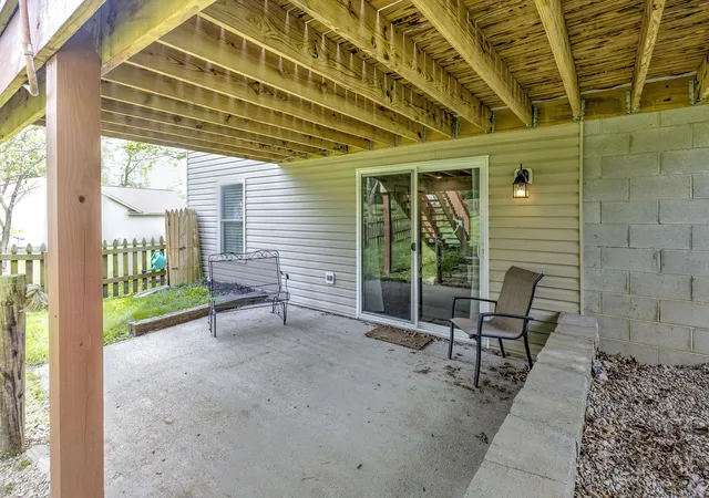 Homes for sale in Howard, OH | 3806 Apple Valley Dr, Howard, OH 43028 | MLS# 226017250