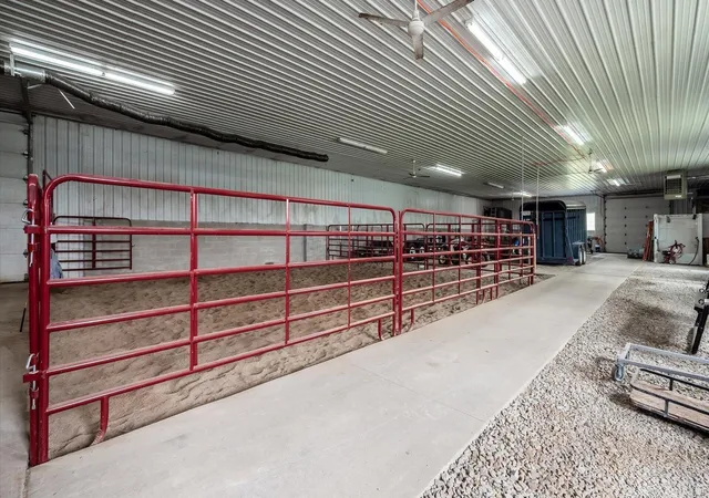 105th image of 6805 Old Stagecoach Rd, Frazeysburg, OH 43822 | MLS# 226017265