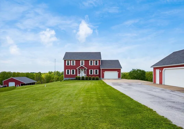 2nd image of 6805 Old Stagecoach Rd, Frazeysburg, OH 43822 | MLS# 226017265