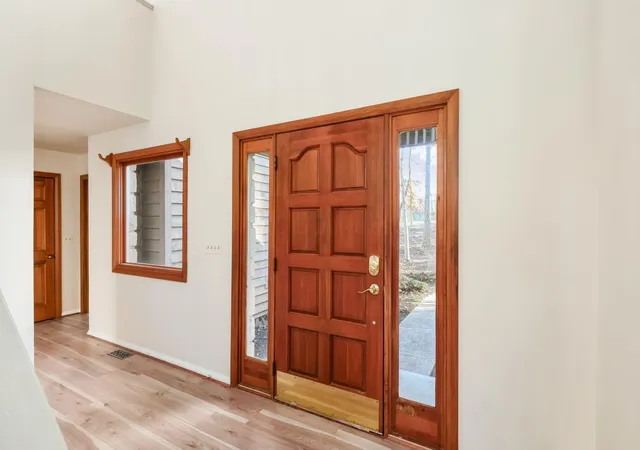 Photo 3 of Single family home for sale at 3313 Glen Oaks Ct, Lewis Center, OH 43035 | MLS# 226017472 | Listing updated on 2026-10-09