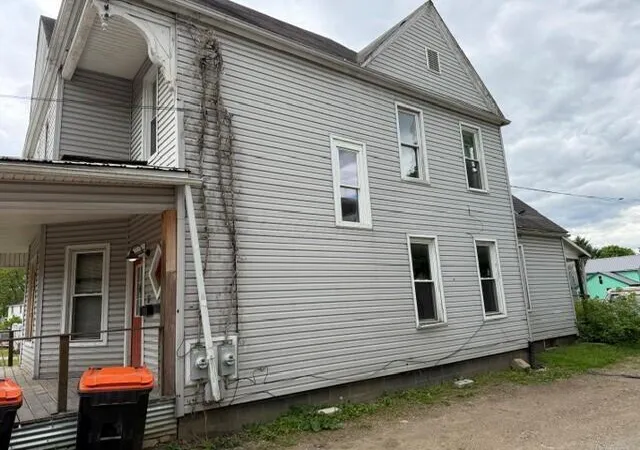 Homes for sale in Newark, OH | 17 N 7Th St, Newark, OH 43055 | MLS# 226017284